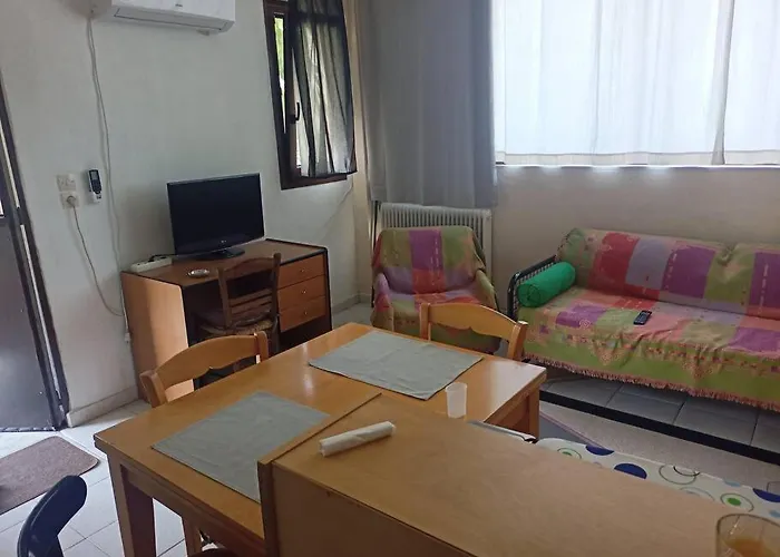 Lägenhet Γκαρσονιέρα Κοντά Στο Πανεπιστήμιο, Περ Κόμβος Τει