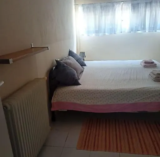 Γκαρσονιέρα Κοντά Στο Πανεπιστήμιο, Περ Κόμβος Τει * Kozani